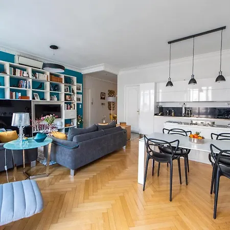 Le Joffre Apartment *